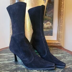Stuart Weitzman Black Suede Pull-on Boots Mid Calf Sz 9 Treaded Sole 3.5" Heel
